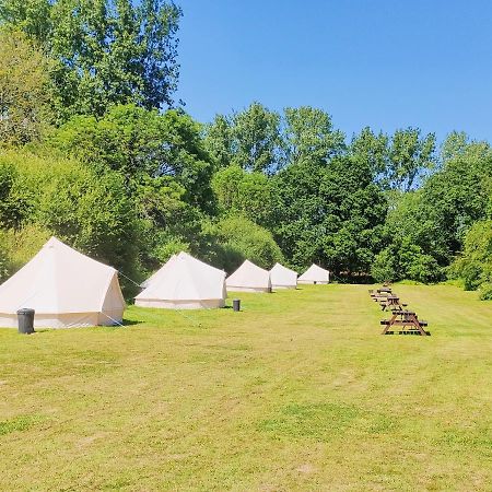 Готель Battle Pods And Bells Glamping Екстер'єр фото