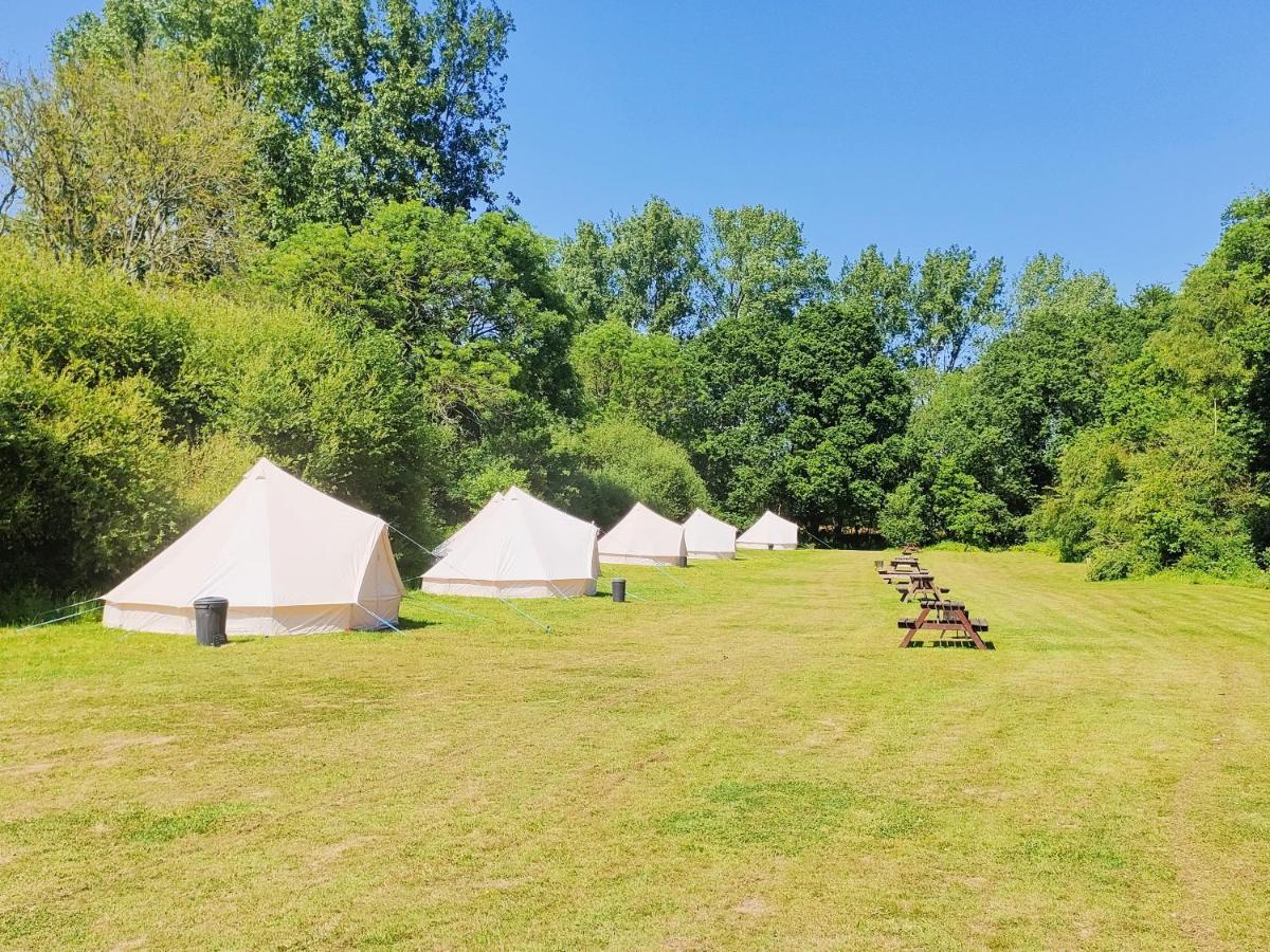 Готель Battle Pods And Bells Glamping Екстер'єр фото